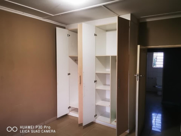 3-bedroom-flat-for-rent-in-chalala-big-5