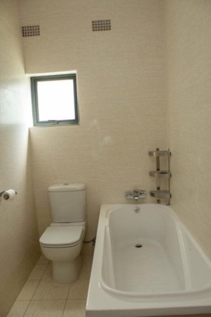 3-bedroom-flat-for-rent-in-ibex-hill-big-4