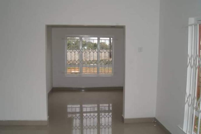 3-bedroom-flat-for-rent-in-silverest-big-8