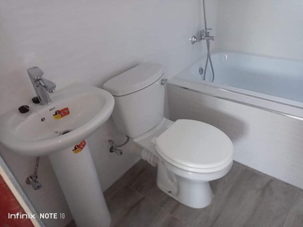 3-bedroom-flat-for-rent-in-lilayi-big-2