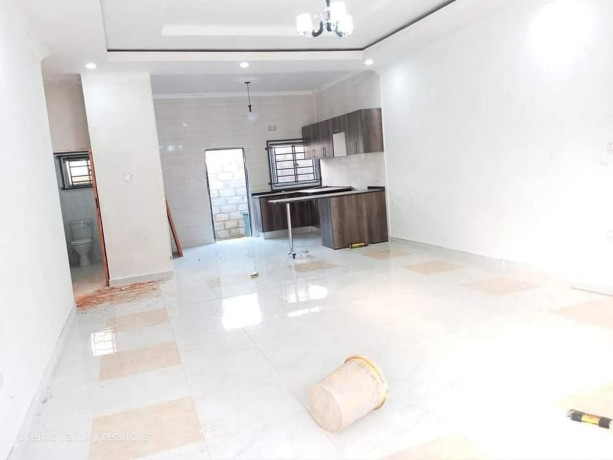 2-bedroom-flat-for-rent-in-lilayi-big-3