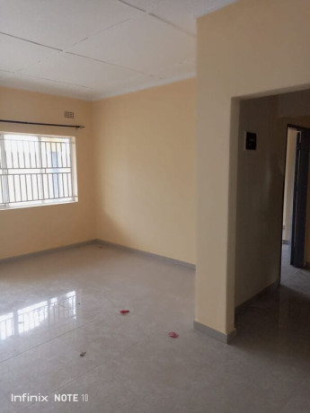 2-bedrooms-flat-for-rent-in-lilayi-big-3