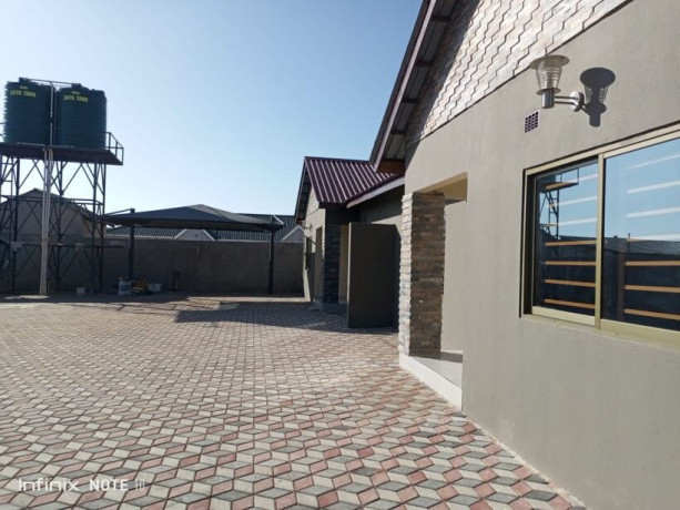 2-bedroom-flat-for-rent-in-chalala-big-6