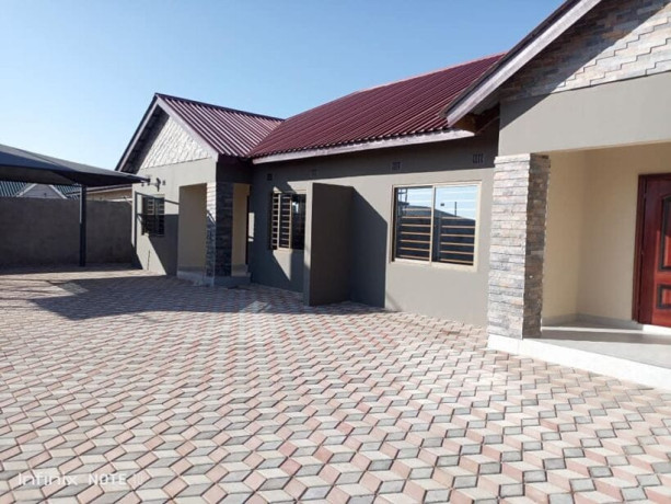 2-bedroom-flat-for-rent-in-chalala-big-1