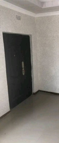 3-bedroom-flat-for-rent-in-libala-south-big-5