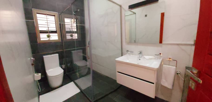 1-bedroom-apartment-for-rent-in-rhodes-park-big-4