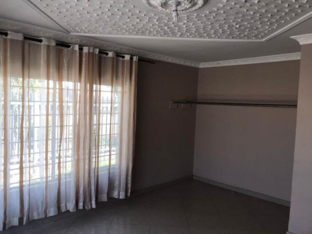 3-bedroom-flat-for-rent-in-chalala-big-3