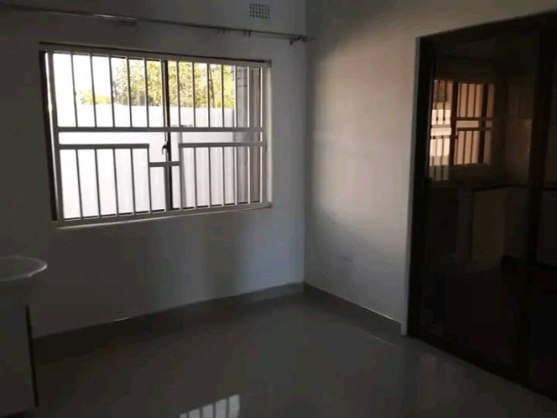 2-bedroom-flat-for-rent-in-woodlands-big-3