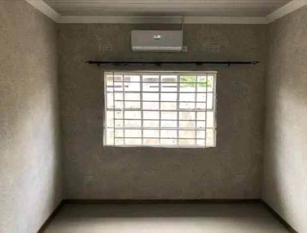 3-bedroom-flat-for-rent-in-chalala-big-3