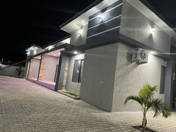 2-bedroom-flat-for-rent-in-ibex-hill-big-6