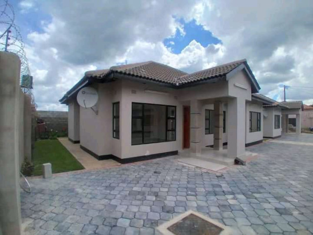 3-bedroom-flat-for-rent-in-makeni-bonaventure-big-1