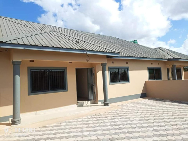 2-bedroom-flat-for-rent-in-lilayi-big-2