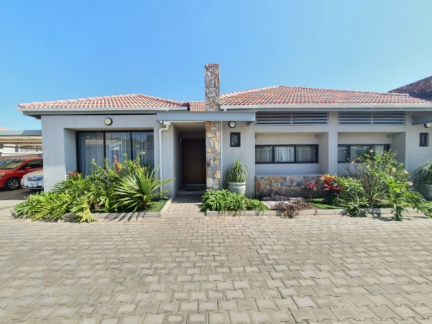 2-bedroom-apartment-for-rent-in-roma-big-0