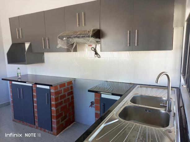 3-bedroom-flat-for-rent-in-chalala-big-5