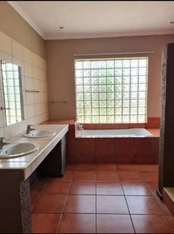 4-bedroom-house-for-rent-in-kabulonga-big-8