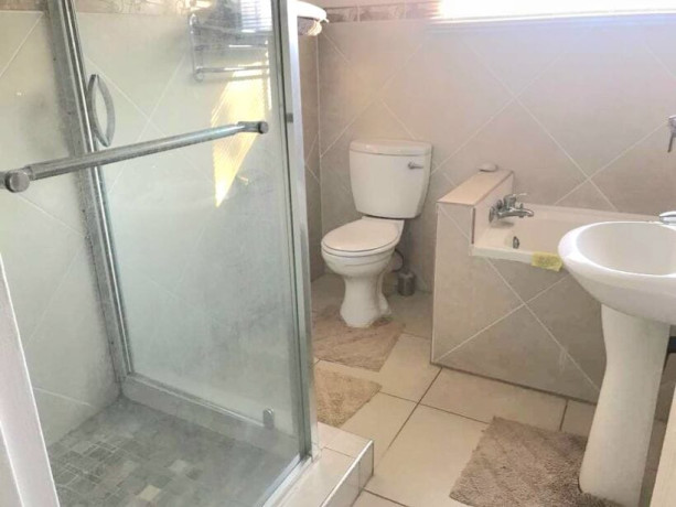 2-bedroom-fully-furnished-apartment-for-rent-in-rhodespark-big-6