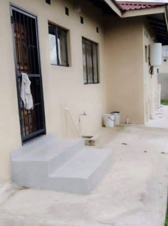 3-bedroom-flat-for-rent-in-ibex-hill-big-4