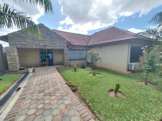 3-bedroom-fully-furnished-house-for-rent-in-roma-big-0