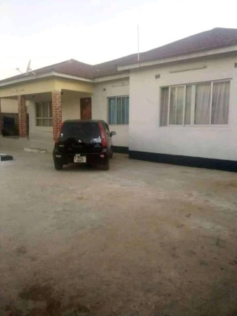 3-bedroom-house-for-rent-in-meanwood-kwamwena-big-1