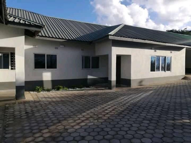 3-bedroom-flat-for-rent-in-chainama-big-0