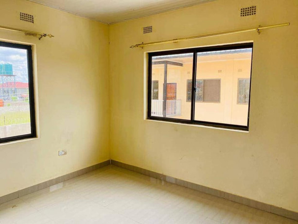 2-bedroom-flat-for-rent-in-ibex-hill-big-5