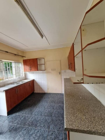 3-bedroom-flat-for-rent-in-kabulonga-big-2