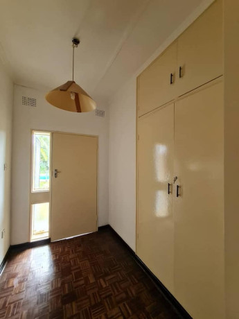 3-bedroom-flat-for-rent-in-kabulonga-big-7