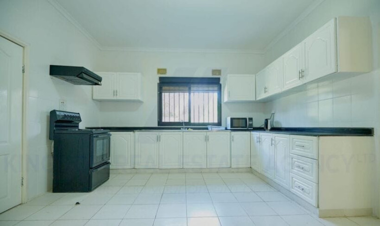 beautiful-4-bedroom-house-for-rent-in-leopards-hill-big-6