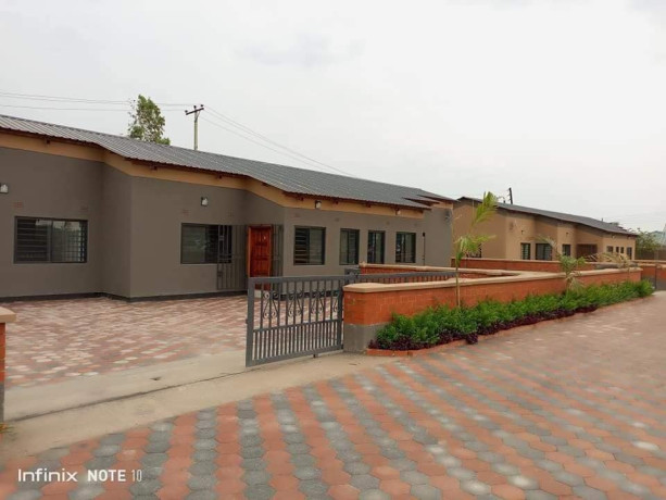 3-bedroom-semi-detached-house-for-rent-big-6