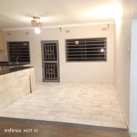 3-bedroom-flat-for-rent-in-ibex-hill-big-4