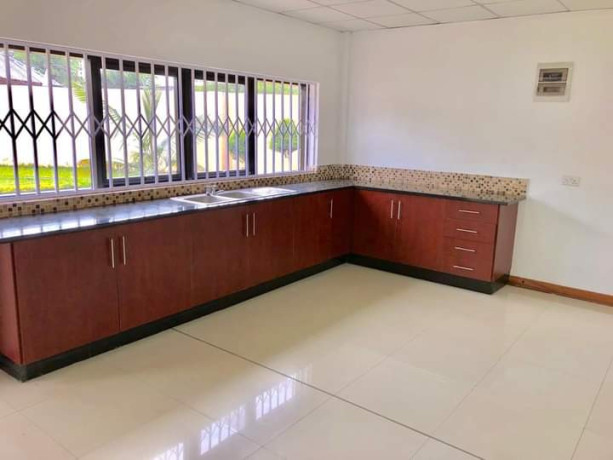 495sqm-office-space-for-rent-in-olympia-big-2