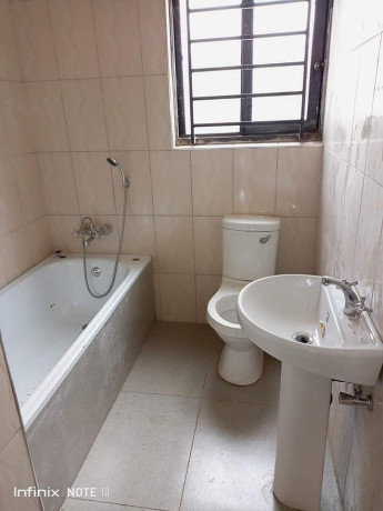 2-bedroom-flat-for-rent-in-chalala-big-5