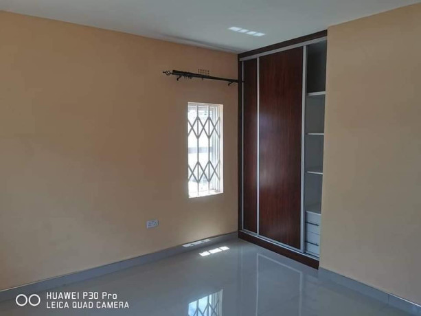 2-bedroom-flat-for-rent-in-chalala-big-2