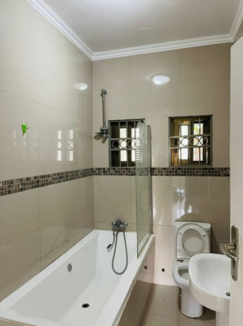 3-bedroom-house-for-rent-in-roma-big-2