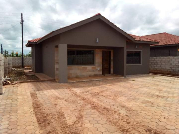 2-bedroom-standalone-house-for-rent-in-lilayi-big-4