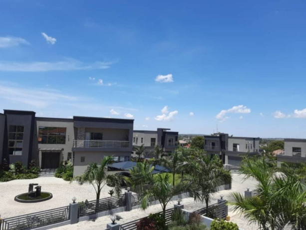 3-bedroom-fully-furnished-house-for-rent-in-roma-park-big-1