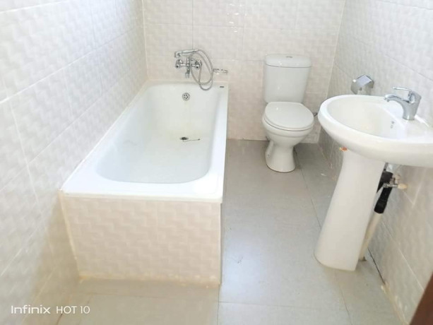 3-bedroom-flat-for-rent-in-chalala-big-3
