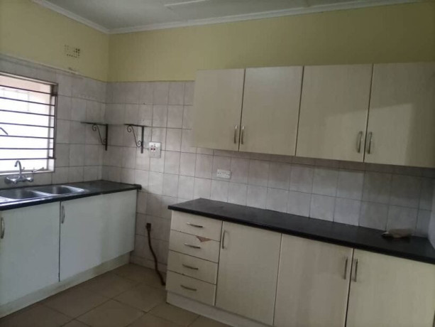 2-bedroom-flat-for-rent-in-roma-big-3