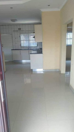 2-bedroom-flat-for-rent-in-ibex-hill-big-3