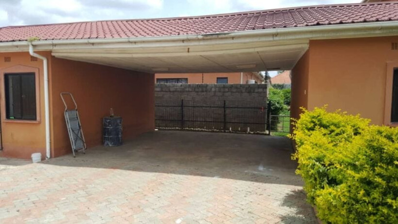 4-bedroom-house-for-rent-in-lilayi-big-4