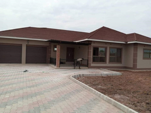 3-bedroom-flat-for-rent-in-chalala-big-1