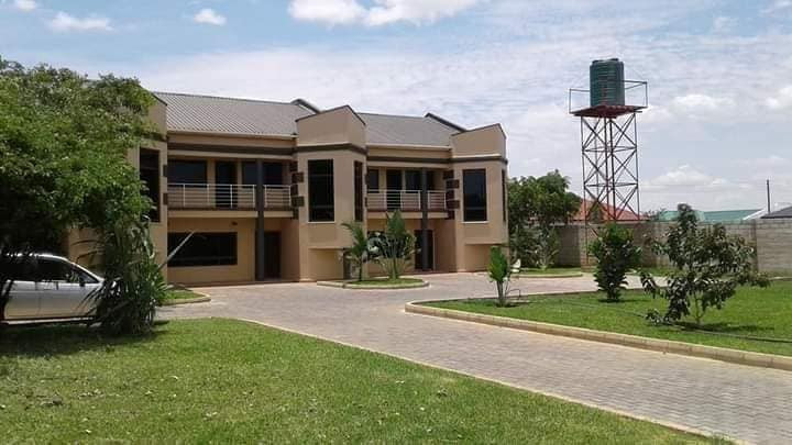 3-bedroom-flat-for-rent-in-chalala-big-3