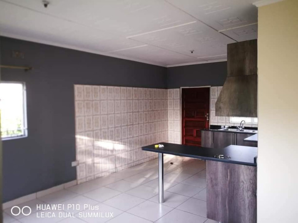 2-bedroom-house-for-rent-in-avondale-big-5