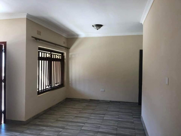 3-bedroom-flat-for-rent-in-ibex-hill-big-4