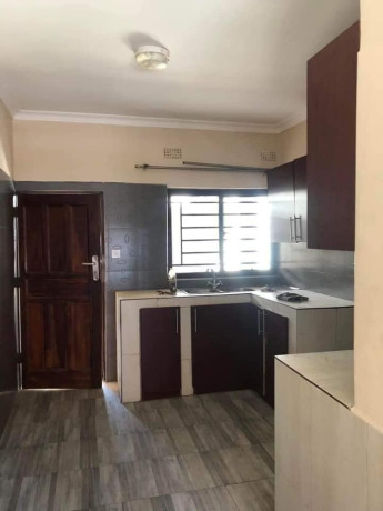 3-bedroom-flat-for-rent-in-ibex-hill-big-8