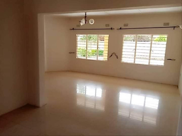 4-bedroom-house-for-rent-in-woodlands-big-6