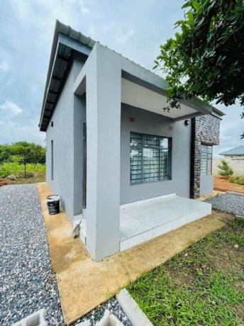 1-bedroom-house-for-rent-in-lilayi-big-4