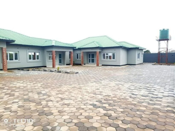 3-bedroom-flat-for-rent-in-chalala-big-5