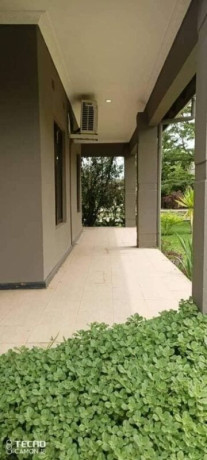 2-bedroom-flat-for-rent-in-meanwood-ibex-big-3