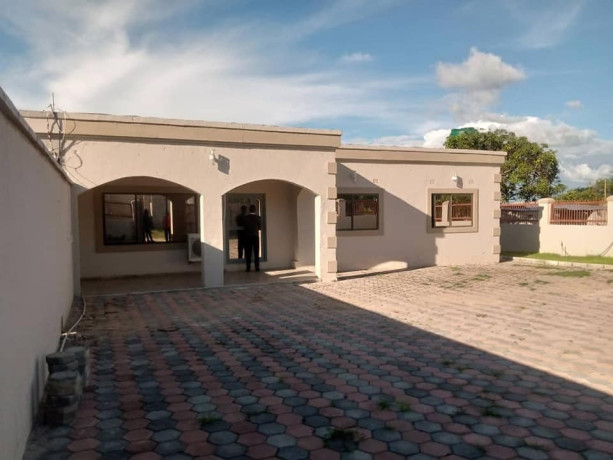 3-bedroom-semi-detached-house-for-rent-in-ibex-hill-big-8